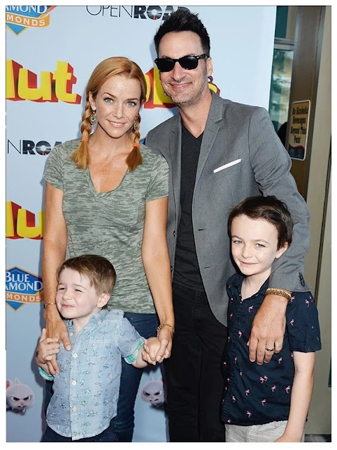 Annie Wersching with Husband Stephen and two kids