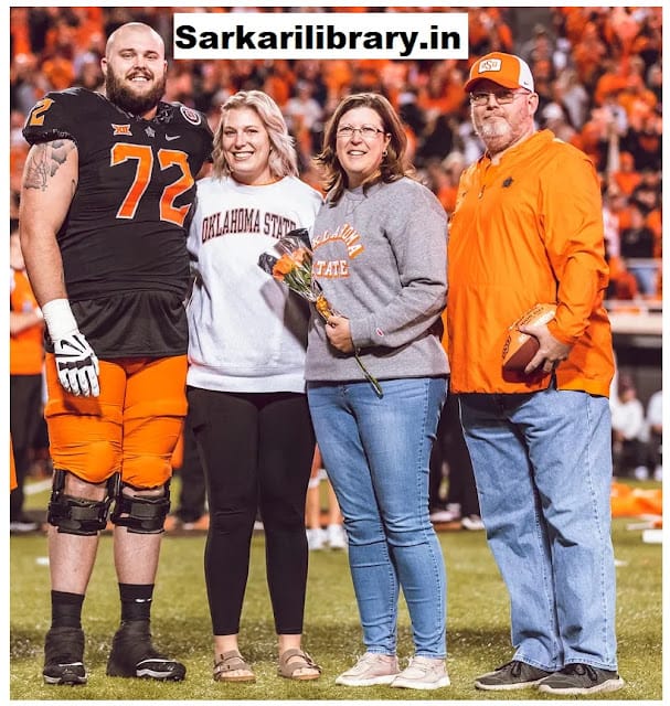 Josh Sills parents and sister