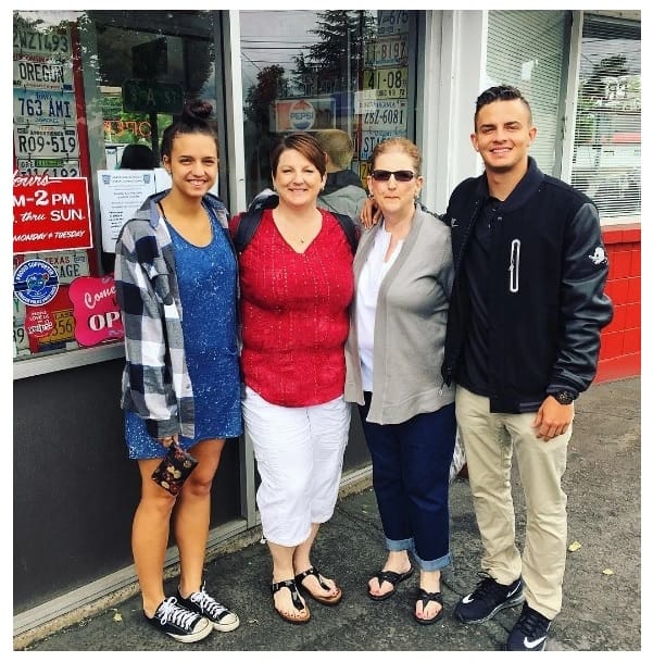 Devon Allen with Parents and sister Carissa